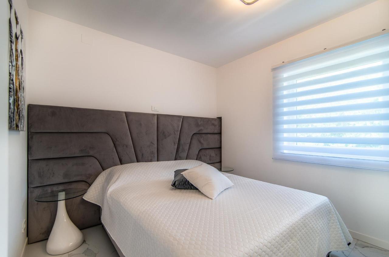 Luxury Apartment Queens Dramalj Eksteriør bilde